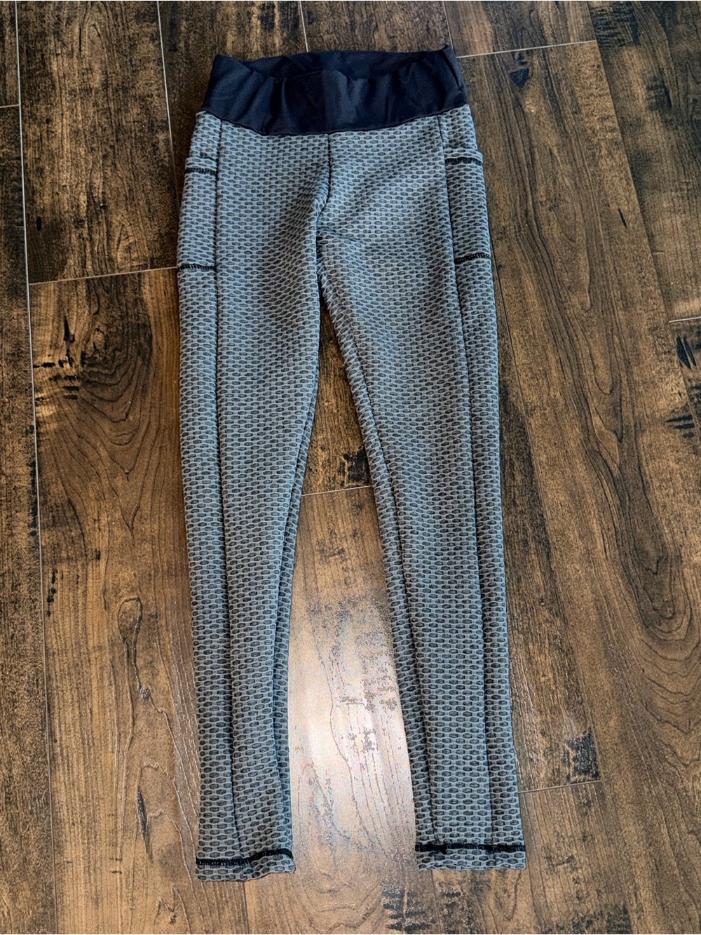 Dark Gray Textured Scrunch Leggings